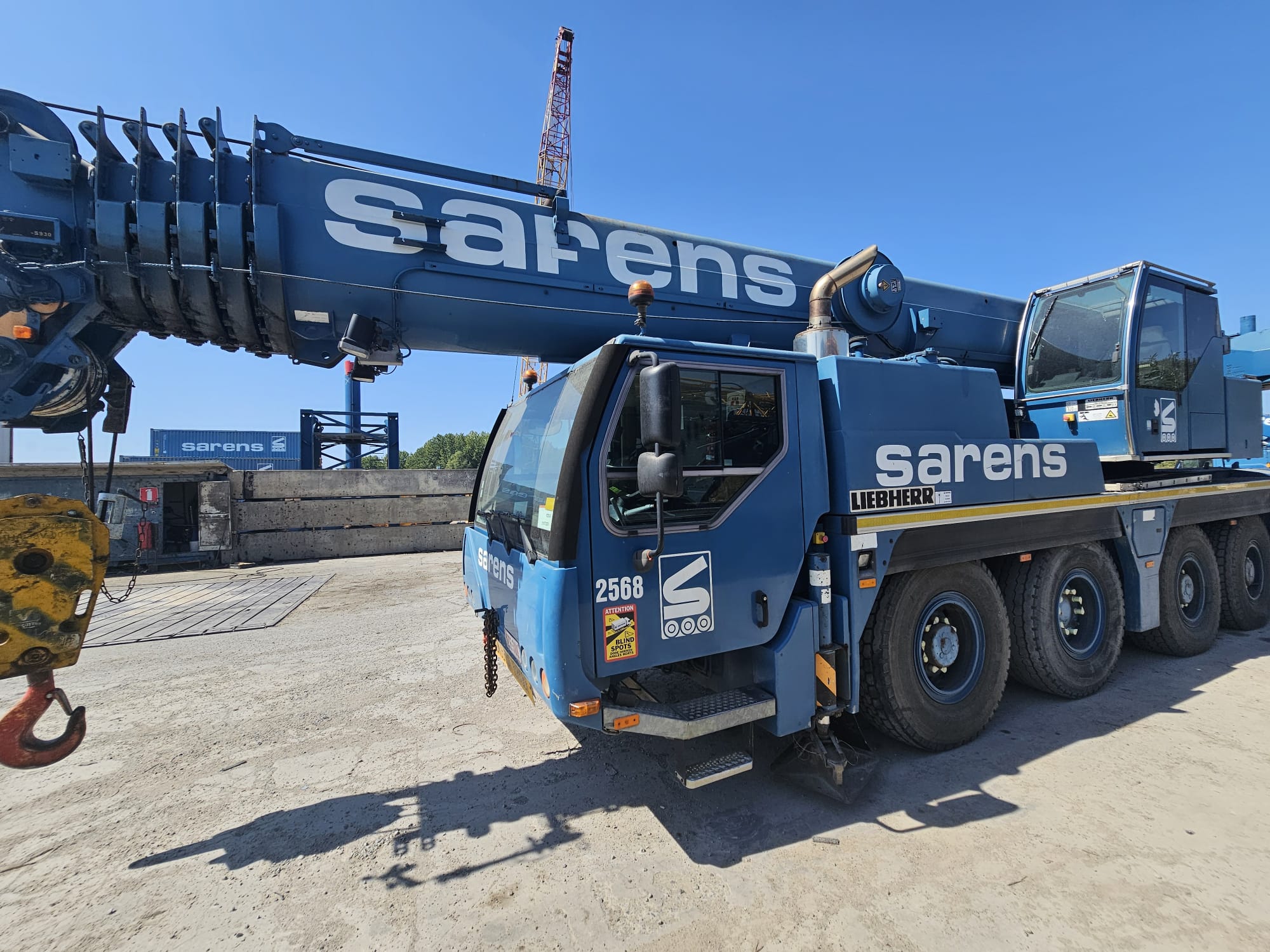 Liebherr LTM 1070-4.1 (2568)