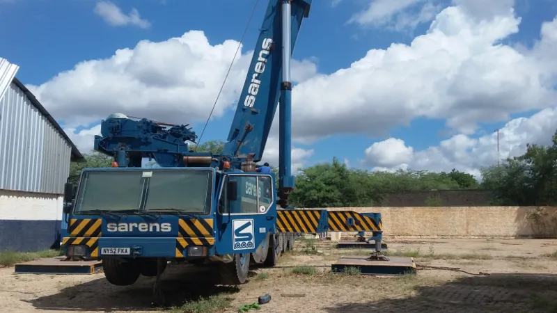 Liebherr LTM1500 (2330)