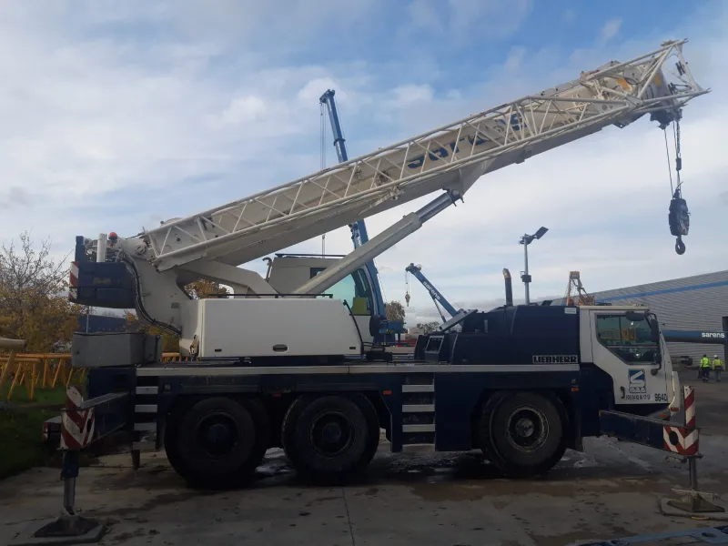 Liebherr LTM1055-3.1 (9640)