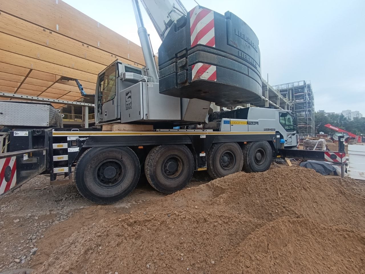 Liebherr LTM 1070-4.1 (3484)