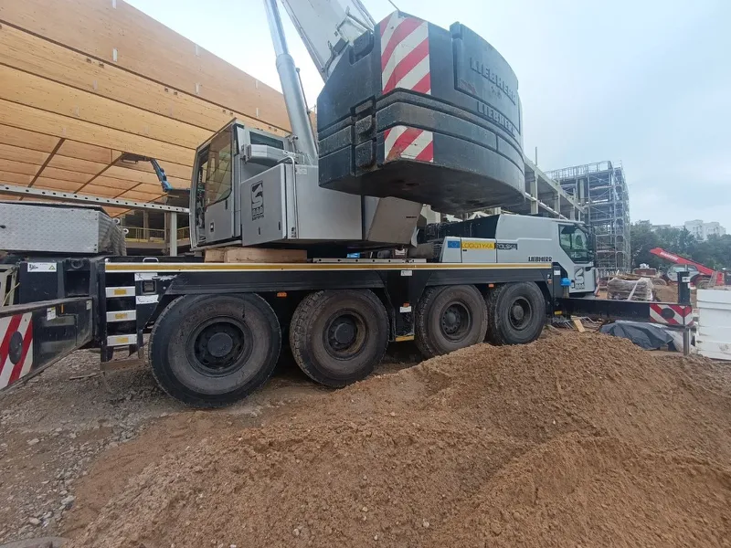 Liebherr LTM 1070-4.1 (3484)