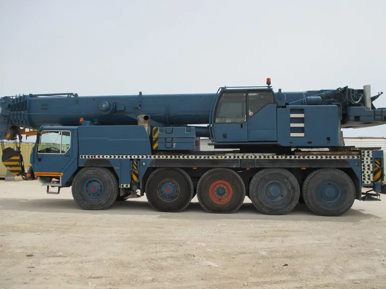 Liebherr LTM 100-2 (8641)